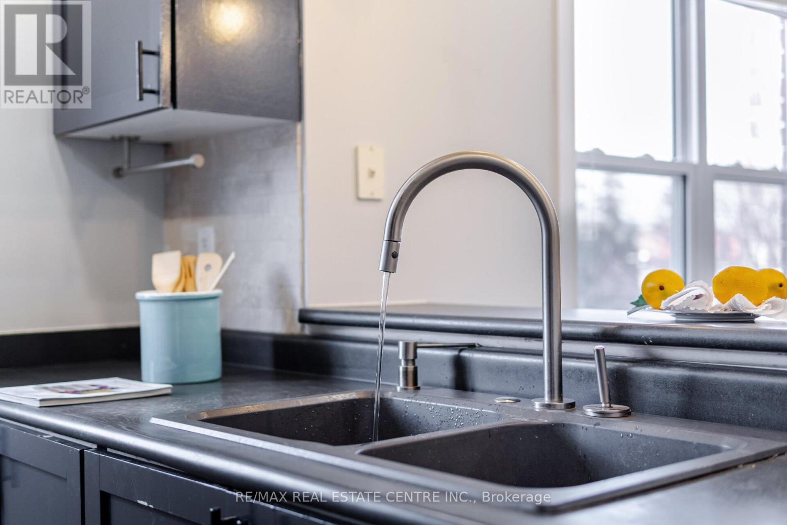 3034 Drumloch Avenue, Oakville (Bc Bronte Creek), Ontario  L6M 5H8 - Photo 11 - W12911734