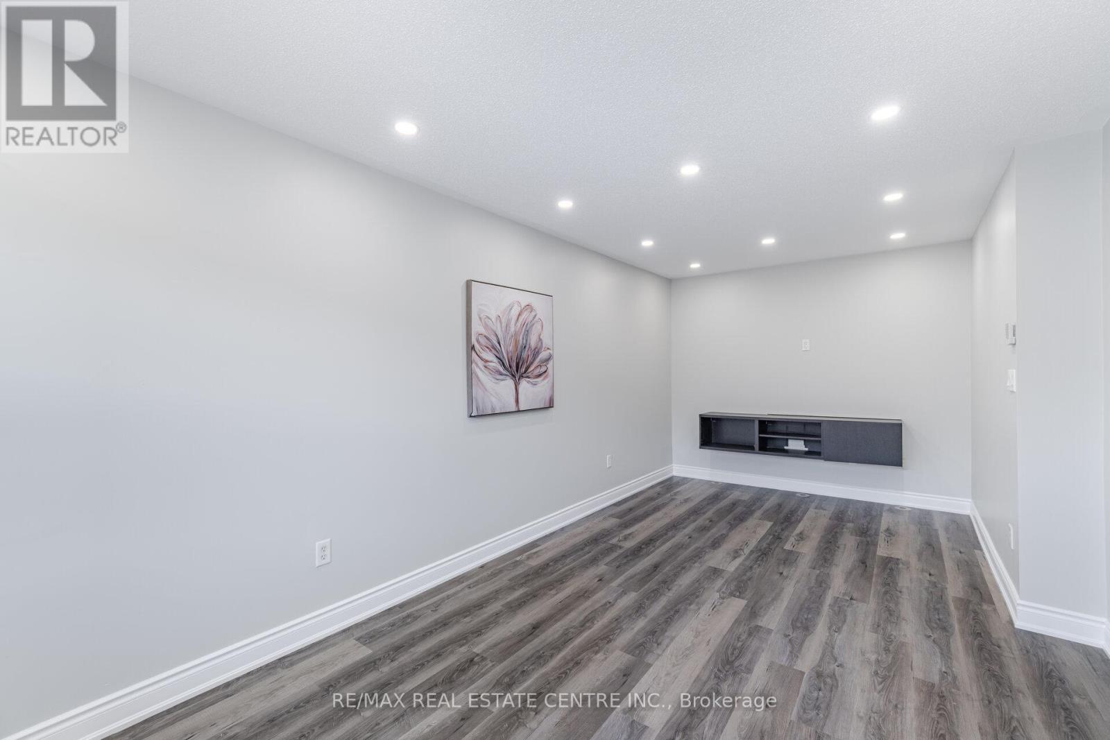 3034 Drumloch Avenue, Oakville (Bc Bronte Creek), Ontario  L6M 5H8 - Photo 16 - W12911734