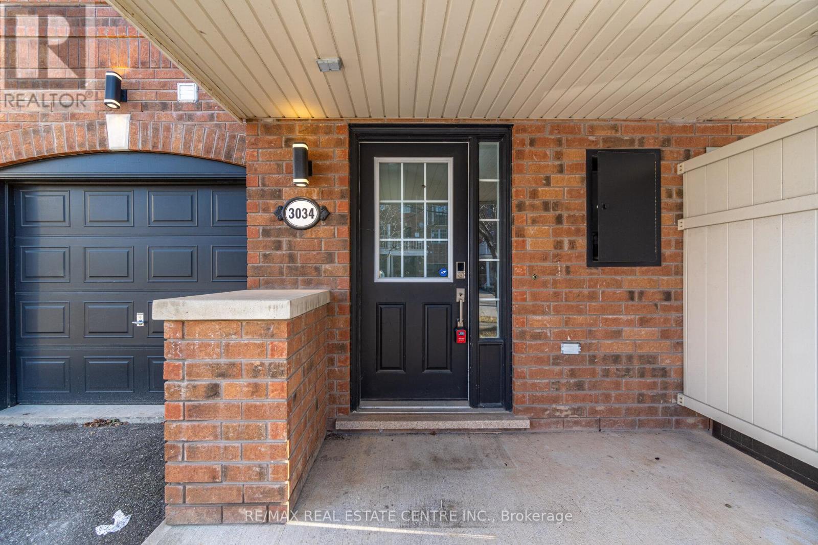 3034 Drumloch Avenue, Oakville (Bc Bronte Creek), Ontario  L6M 5H8 - Photo 3 - W12911734