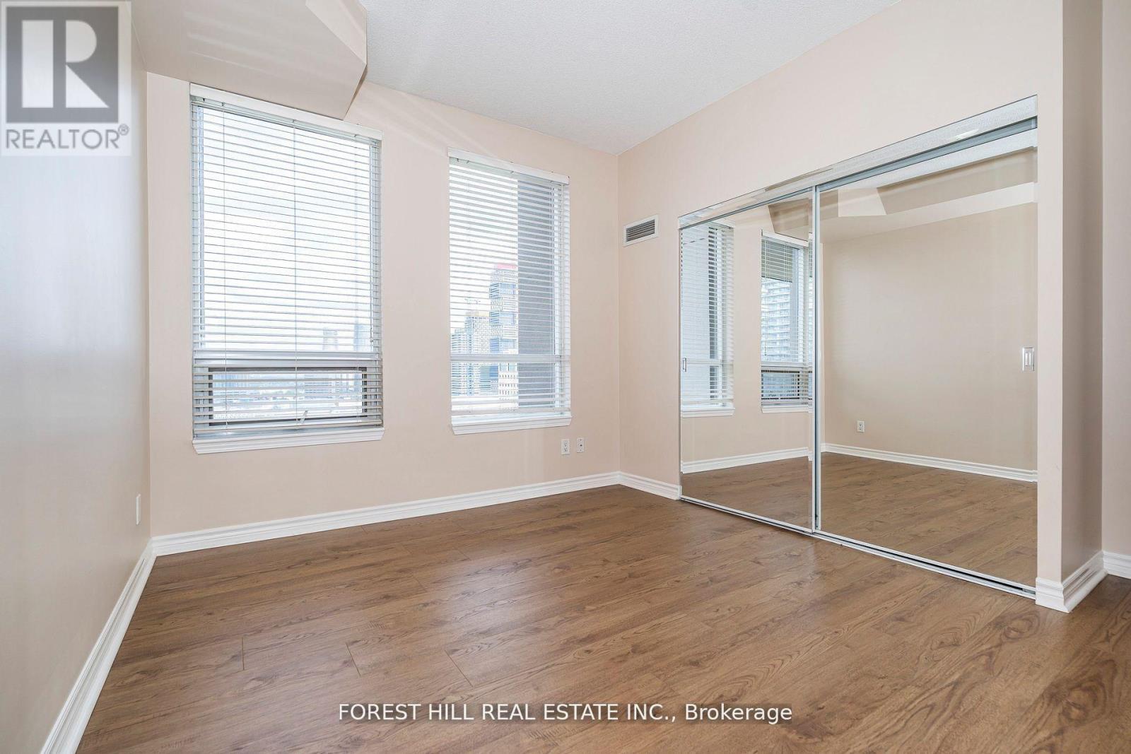 1610 - 388 PRINCE OF WALES DRIVE Mississauga (City Centre), ON L5B 0A1