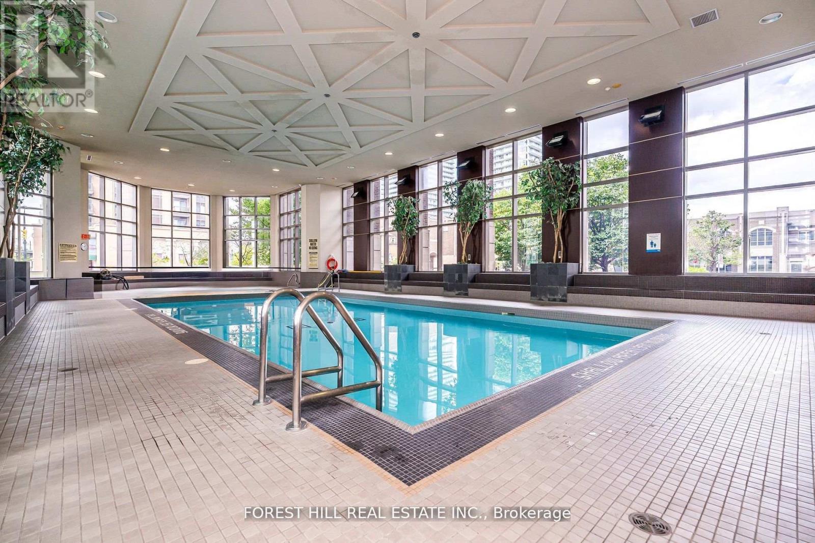 1610 - 388 PRINCE OF WALES DRIVE Mississauga (City Centre), ON L5B 0A1