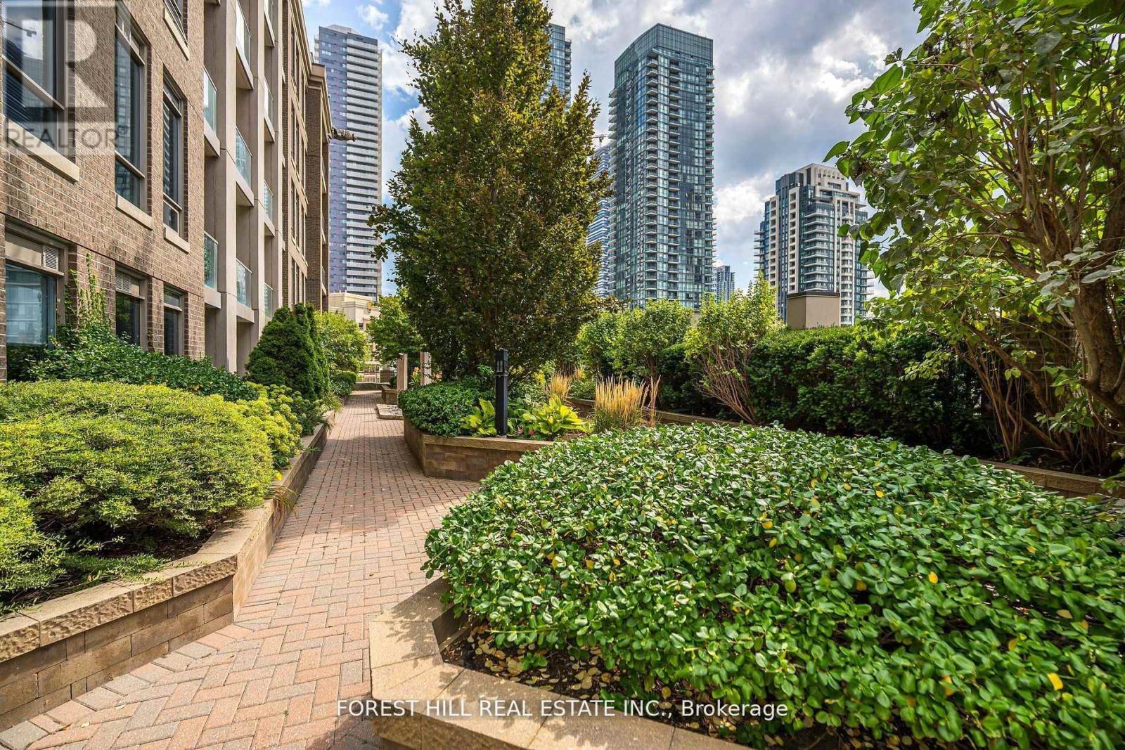 1610 - 388 PRINCE OF WALES DRIVE Mississauga (City Centre), ON L5B 0A1