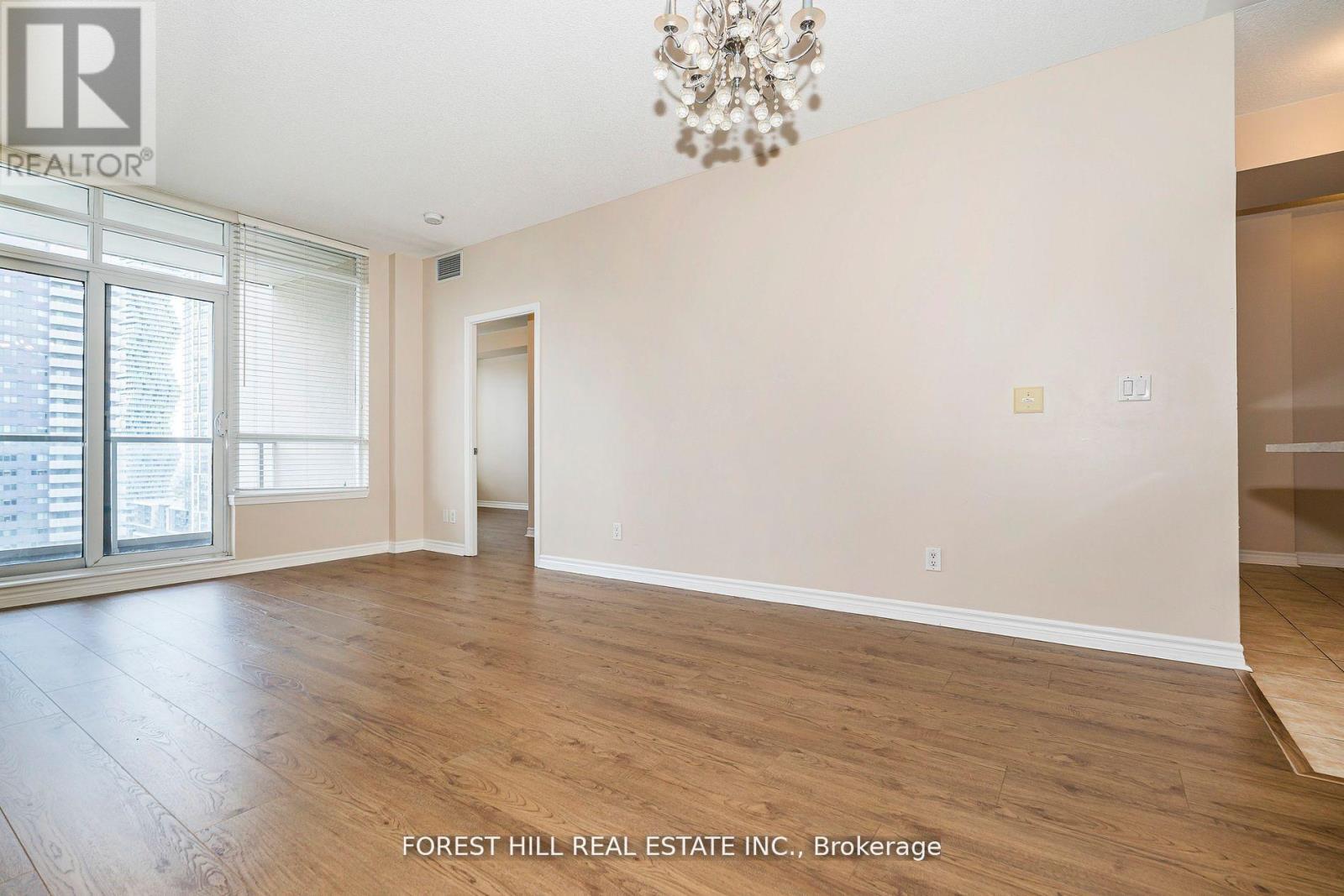 1610 - 388 PRINCE OF WALES DRIVE Mississauga (City Centre), ON L5B 0A1