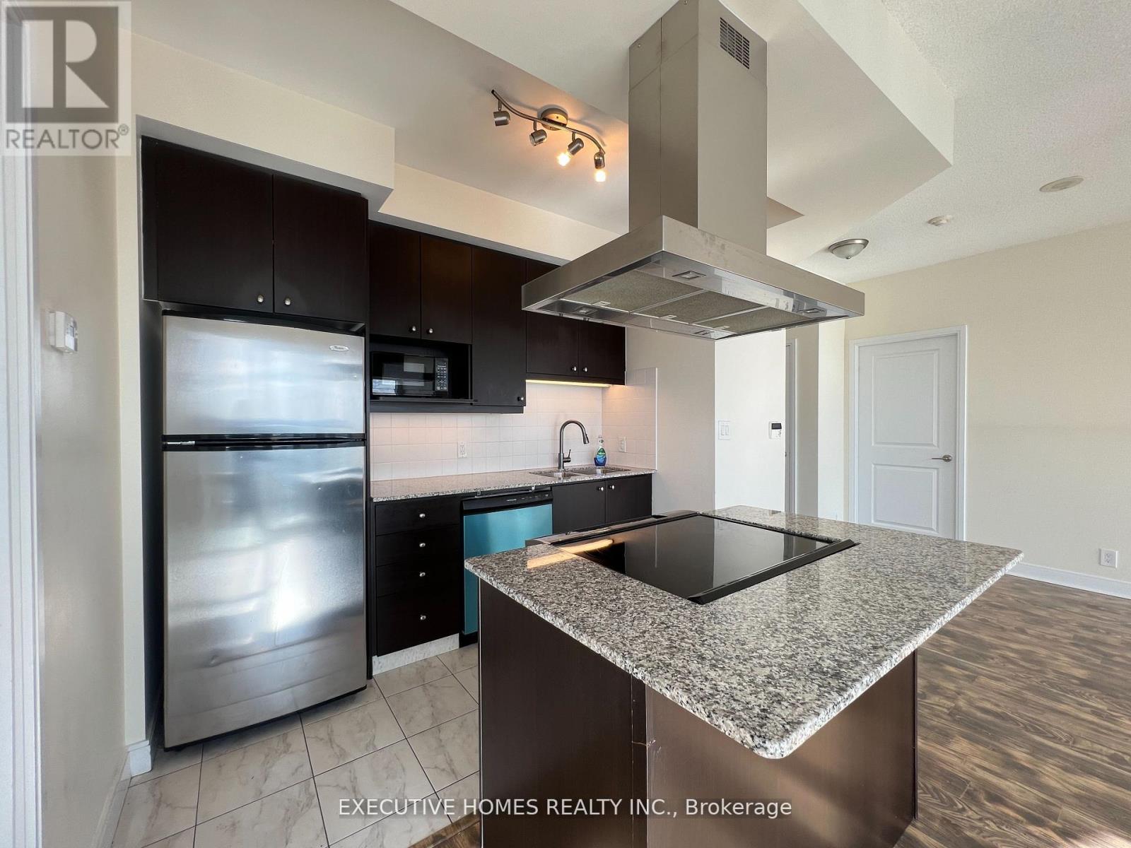 5405 - 60 Absolute Avenue, Mississauga, Ontario  L4T 0A9 - Photo 4 - W12911838