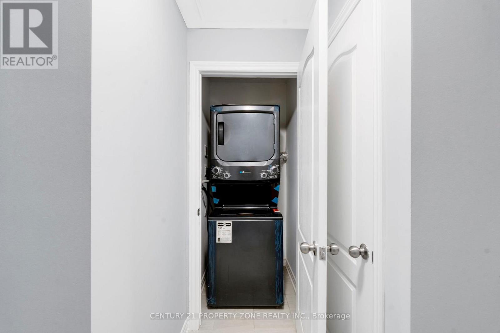 20-71 Springdale Avenue, Caledon, Ontario  L7C 4L6 - Photo 12 - W12911852