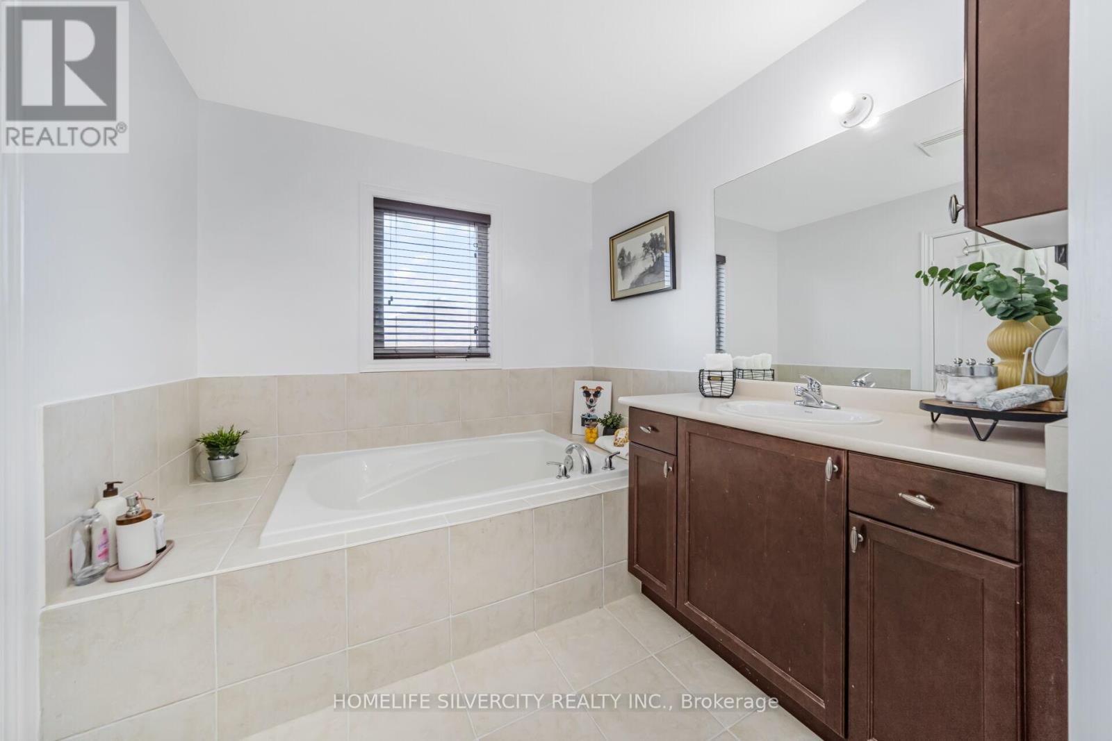 18 Finlayson Crescent, Brampton, Ontario  L6R 0H7 - Photo 25 - W12911946