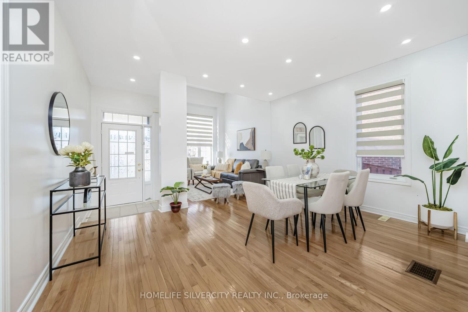 18 Finlayson Crescent, Brampton, Ontario  L6R 0H7 - Photo 5 - W12911946