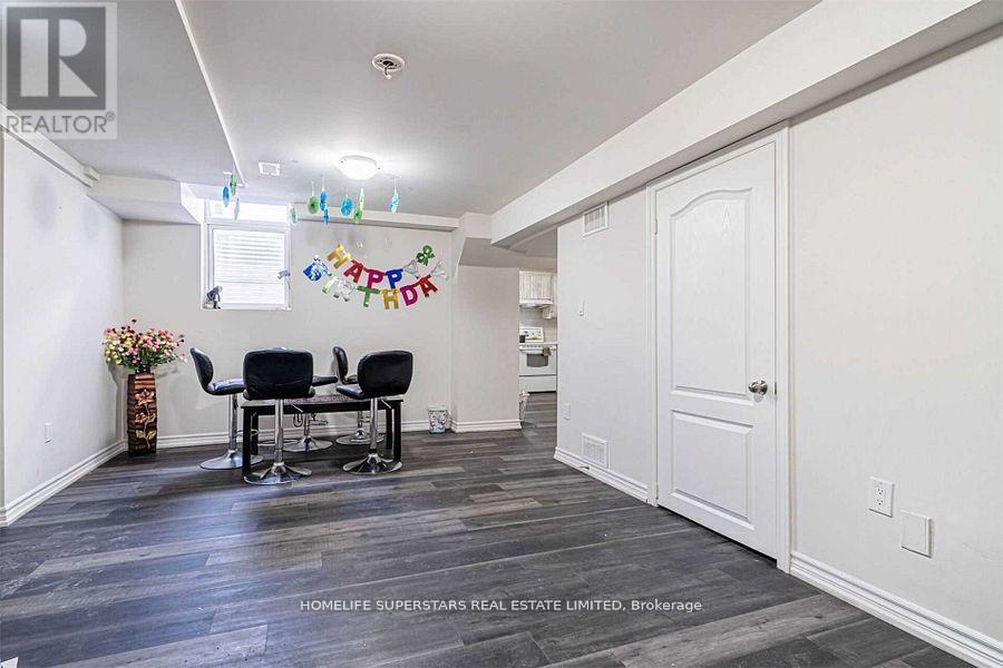 Lower Level ( Legal Apt.) - 75 Parkside Drive, Brampton (Brampton South), Ontario  L6Y 3A2 - Photo 3 - W12911958