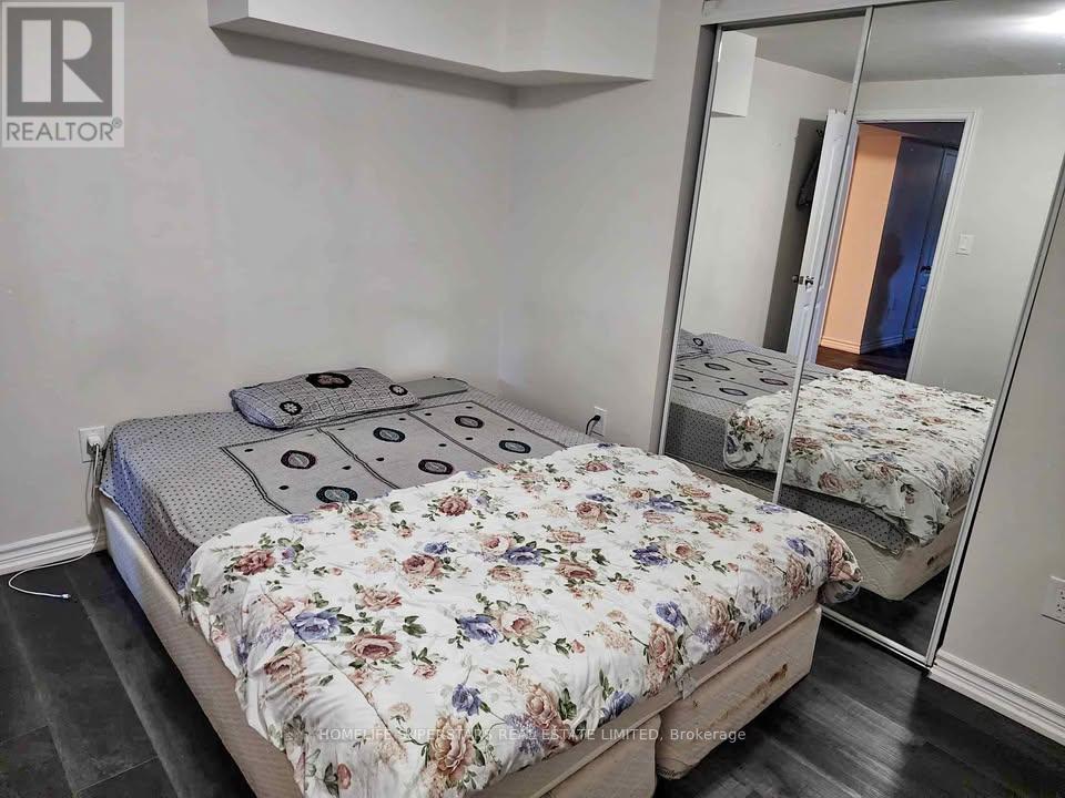 Lower Level ( Legal Apt.) - 75 Parkside Drive, Brampton (Brampton South), Ontario  L6Y 3A2 - Photo 4 - W12911958