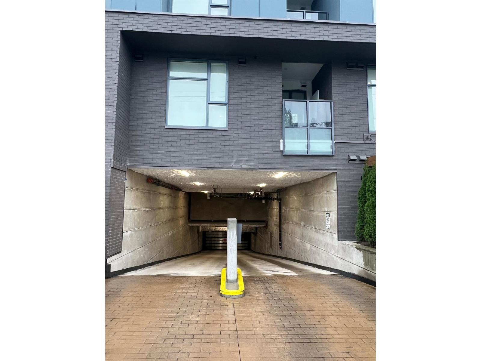 608 10828 139a Street, Surrey, British Columbia  V3R 0H3 - Photo 3 - R3102351