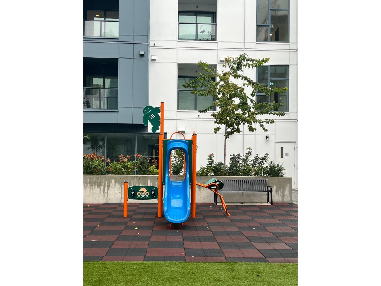 608 10828 139a Street, Surrey, British Columbia  V3R 0H3 - Photo 8 - R3102351