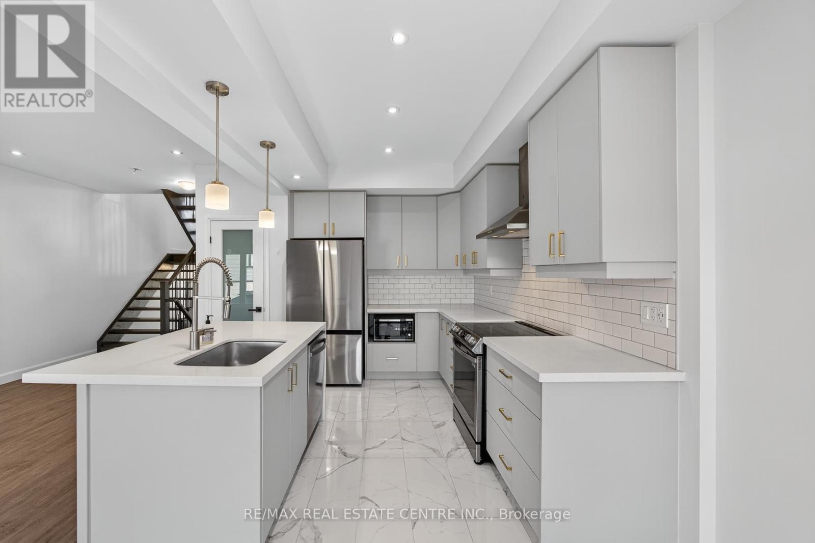 47 Bensley Lane, Hamilton, Ontario  L9C 0E7 - Photo 10 - X12911808