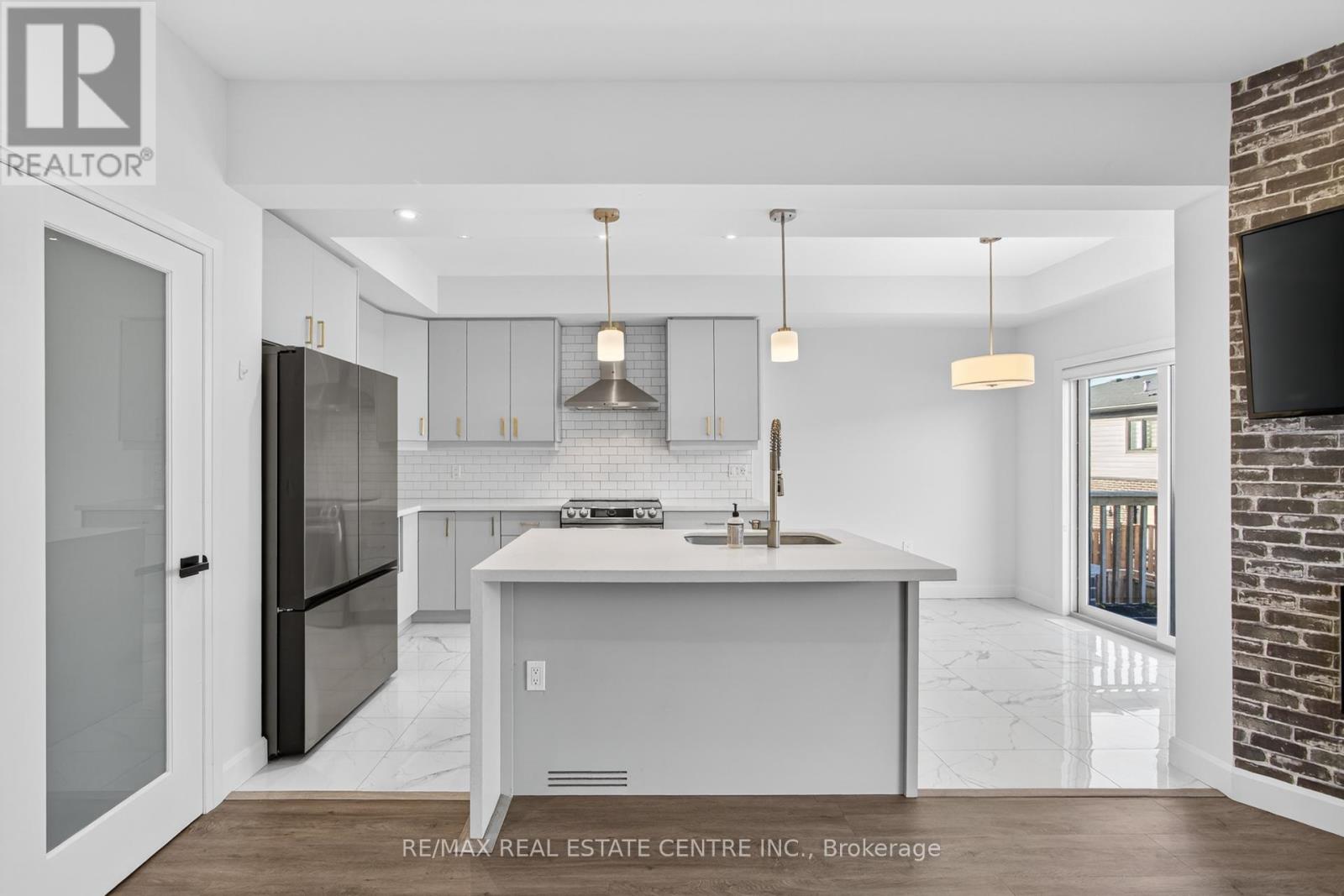 47 Bensley Lane, Hamilton, Ontario  L9C 0E7 - Photo 11 - X12911808