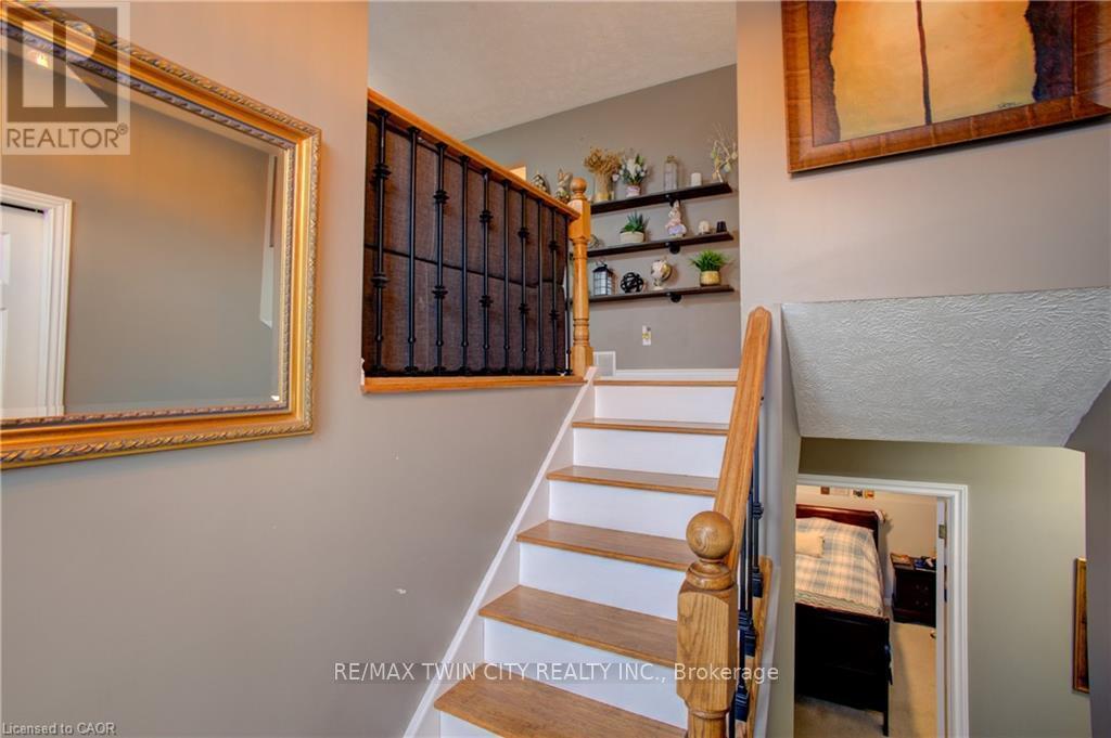 647 Kennard Crescent, Kincardine, Ontario  N2Z 1T4 - Photo 23 - X12911820