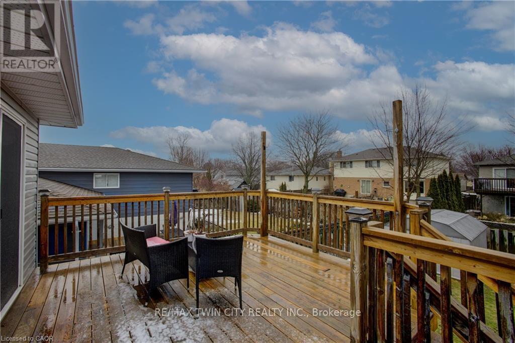 647 Kennard Crescent, Kincardine, Ontario  N2Z 1T4 - Photo 34 - X12911820