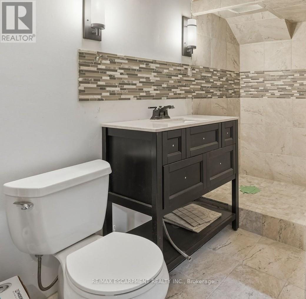 95 East 35th Street, Hamilton, Ontario  L8V 3X9 - Photo 18 - X12911822