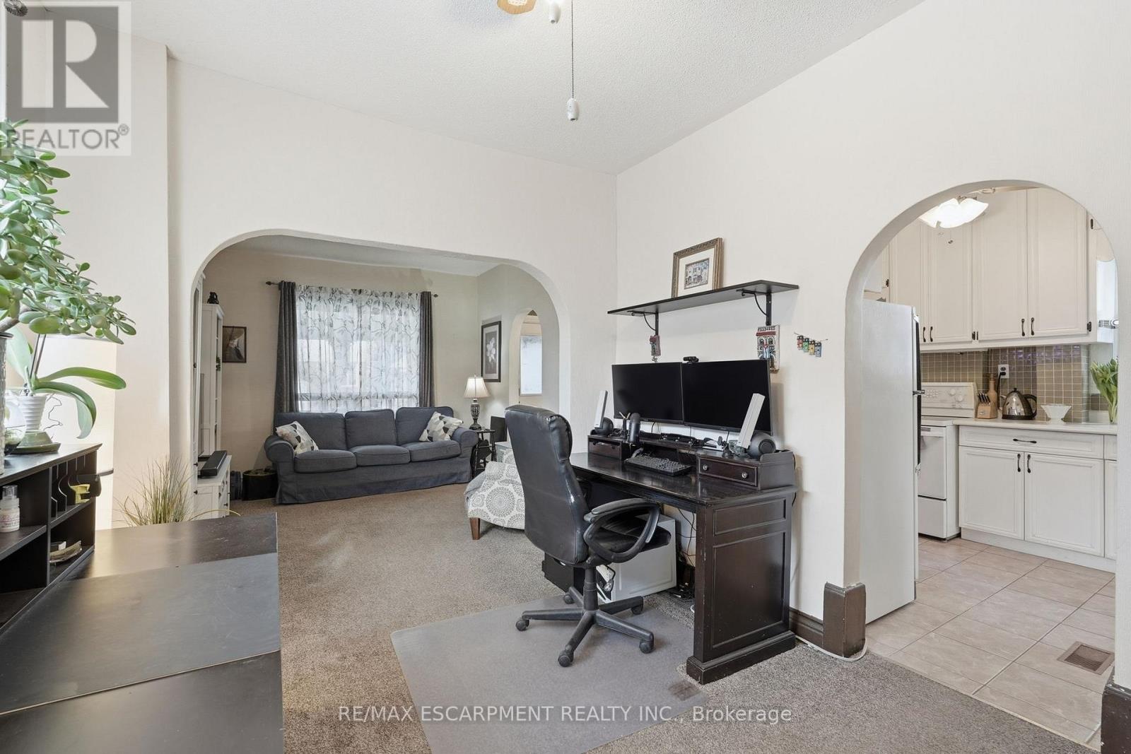 95 East 35th Street, Hamilton, Ontario  L8V 3X9 - Photo 9 - X12911822