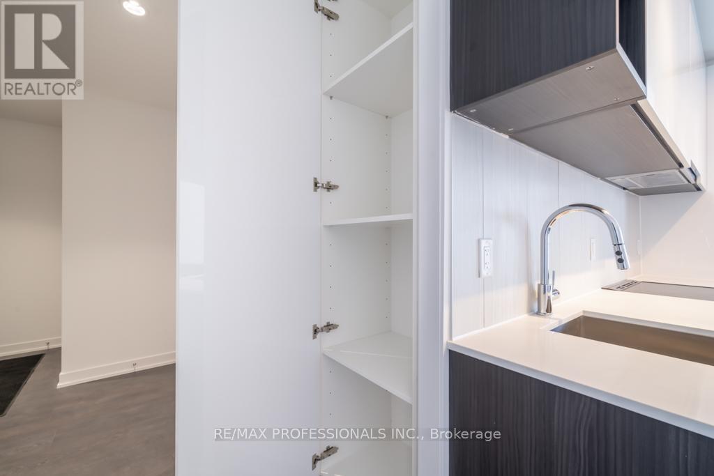 1518 - 31 Tippet Road, Toronto (Clanton Park), Ontario  M3H 0C8 - Photo 18 - C12909244