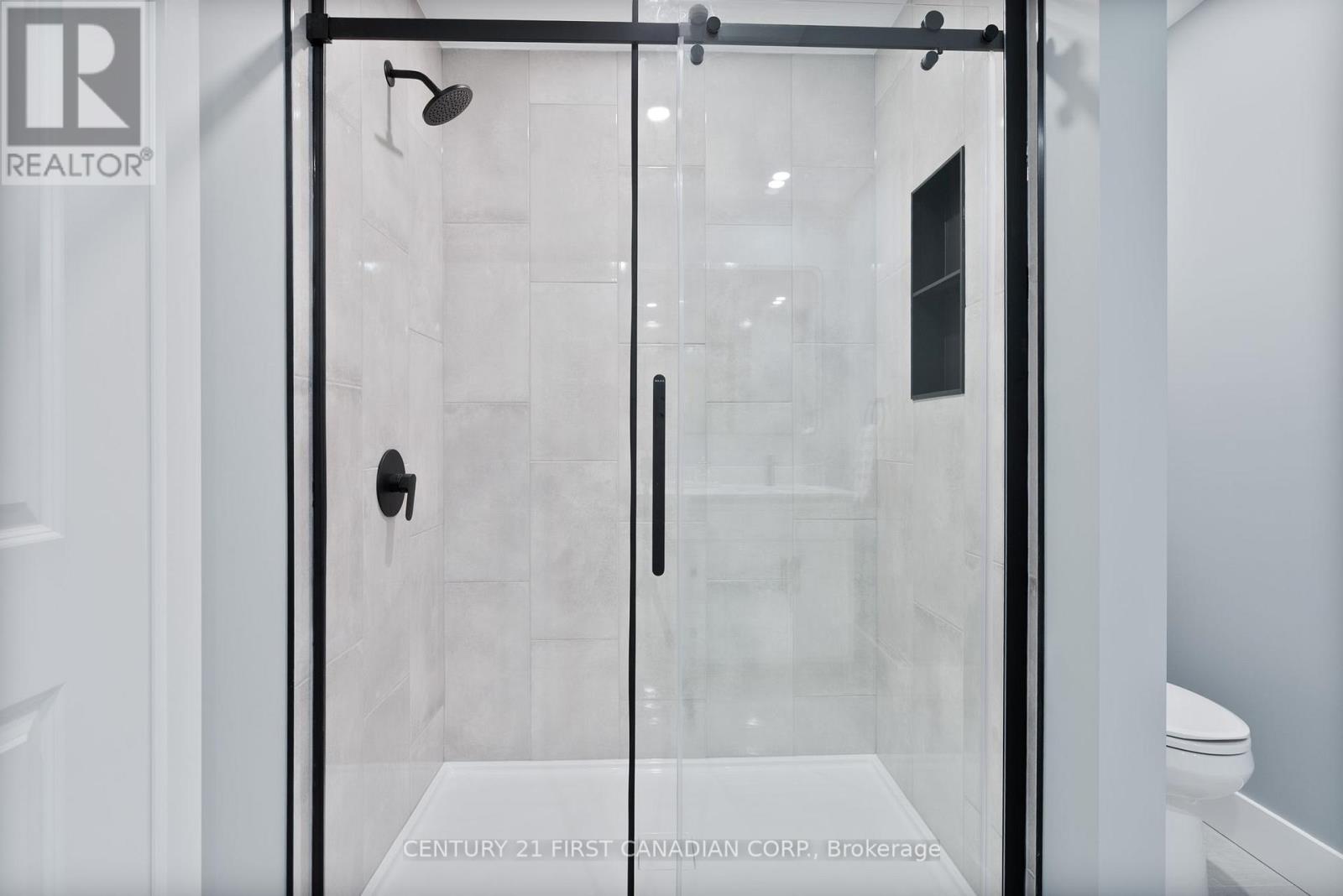 27 Sheldabren Street, North Middlesex, Ontario  N0M 1A0 - Photo 22 - X12863746