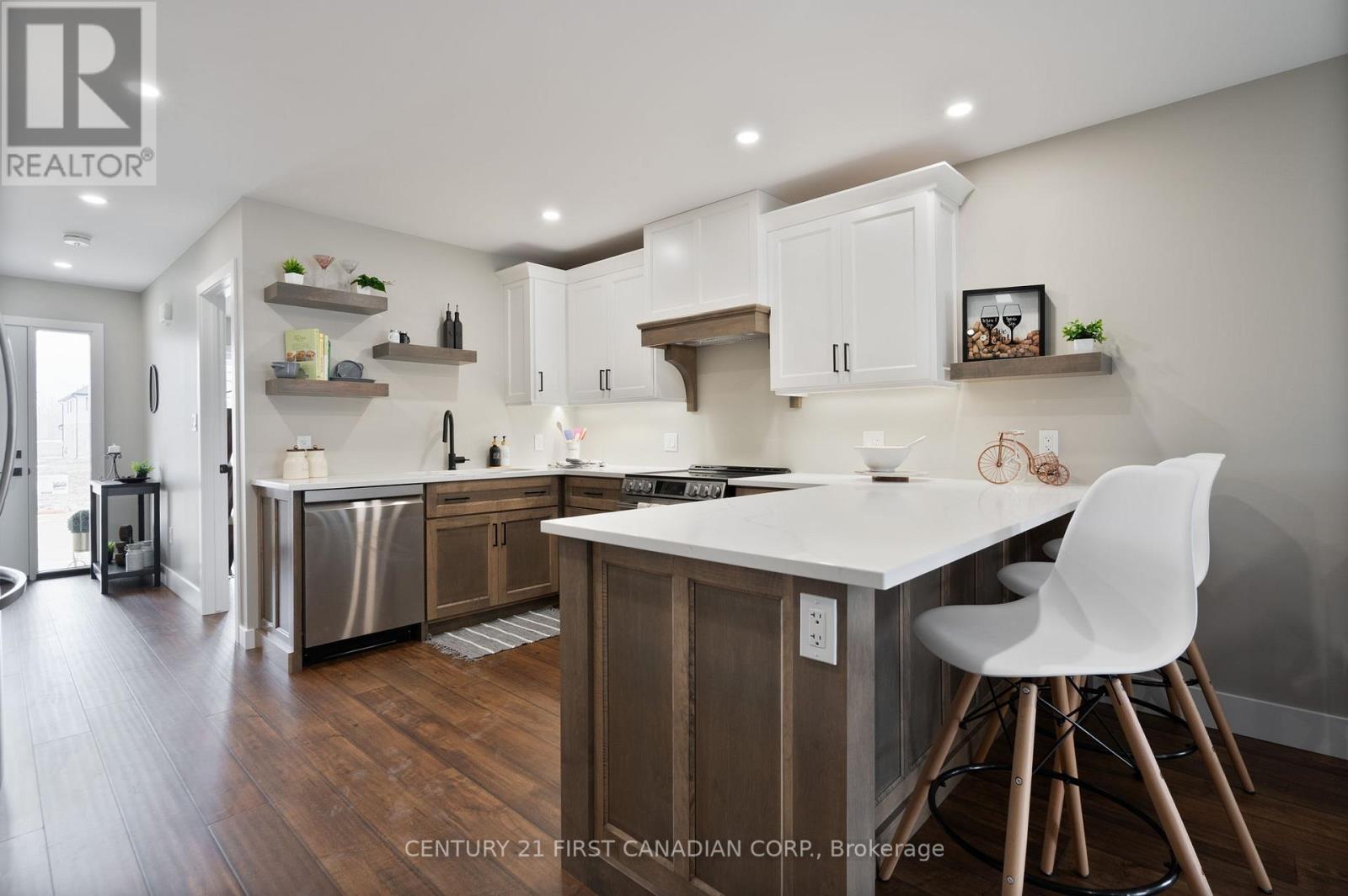 27 Sheldabren Street, North Middlesex, Ontario  N0M 1A0 - Photo 6 - X12863746