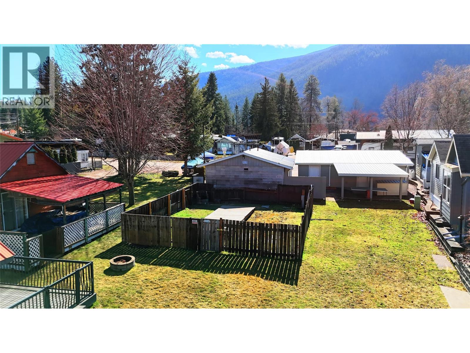 4596 3a Highway Unit# C8, Nelson, British Columbia  V1L 6N3 - Photo 2 - 2475440