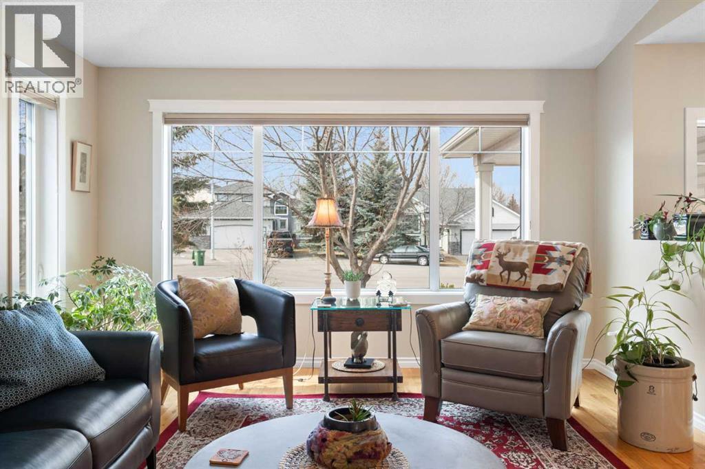 26 Bow Close, Cochrane, Alberta  T4C 1M9 - Photo 15 - A2289064