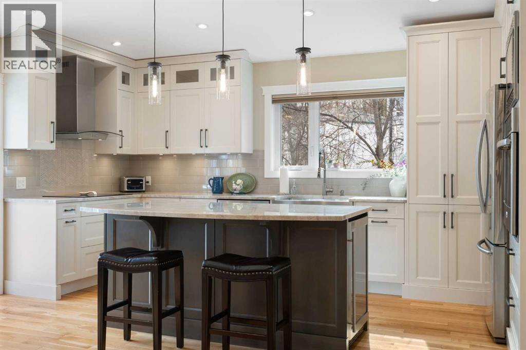 26 Bow Close, Cochrane, Alberta  T4C 1M9 - Photo 4 - A2289064