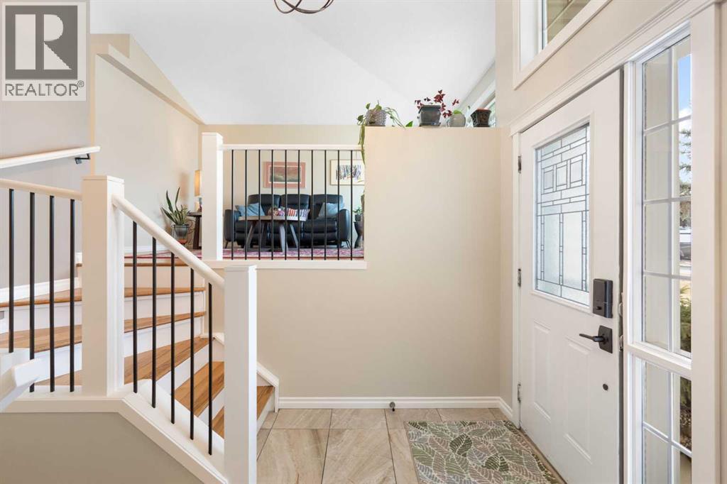 26 Bow Close, Cochrane, Alberta  T4C 1M9 - Photo 14 - A2289064