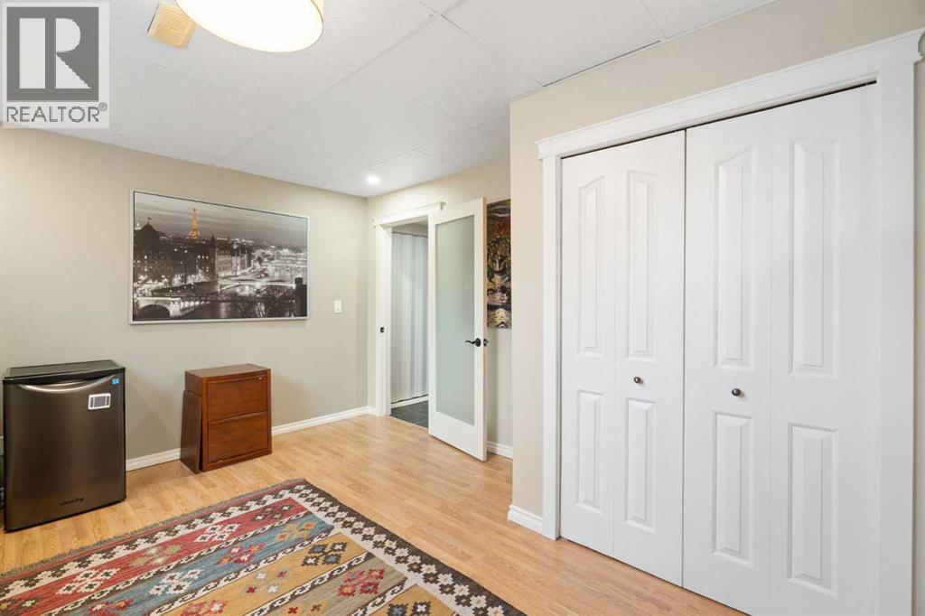 26 Bow Close, Cochrane, Alberta  T4C 1M9 - Photo 37 - A2289064