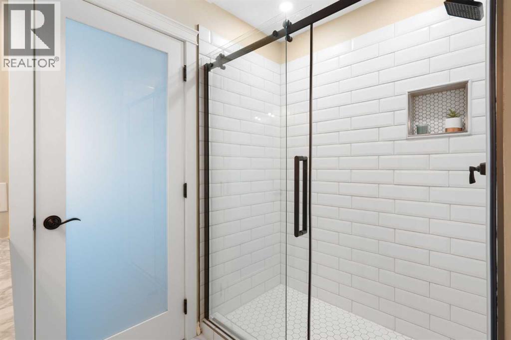 26 Bow Close, Cochrane, Alberta  T4C 1M9 - Photo 28 - A2289064