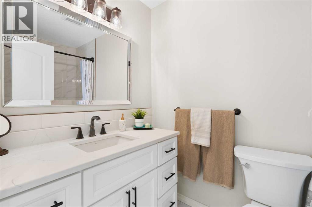 26 Bow Close, Cochrane, Alberta  T4C 1M9 - Photo 24 - A2289064