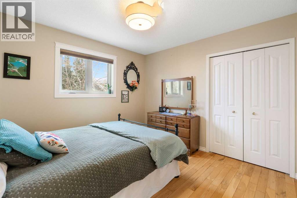 26 Bow Close, Cochrane, Alberta  T4C 1M9 - Photo 25 - A2289064