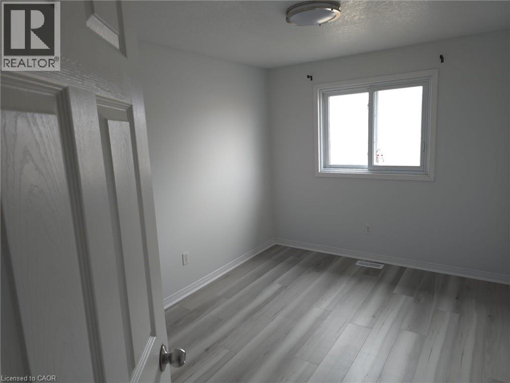 271 Activa Avenue, Kitchener, Ontario  N2E 3V2 - Photo 21 - 40774207