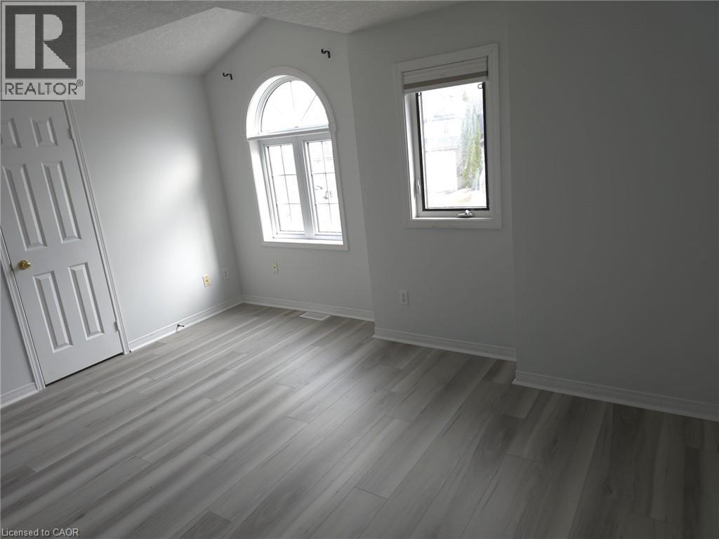 271 Activa Avenue, Kitchener, Ontario  N2E 3V2 - Photo 11 - 40774207