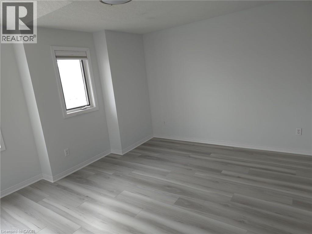 271 Activa Avenue, Kitchener, Ontario  N2E 3V2 - Photo 13 - 40774207