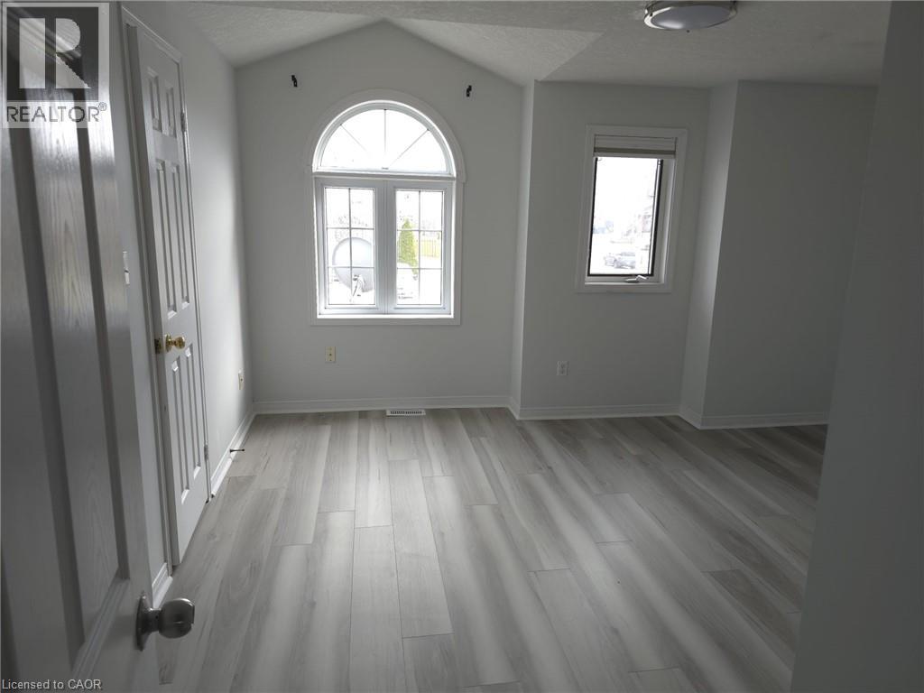 271 Activa Avenue, Kitchener, Ontario  N2E 3V2 - Photo 12 - 40774207