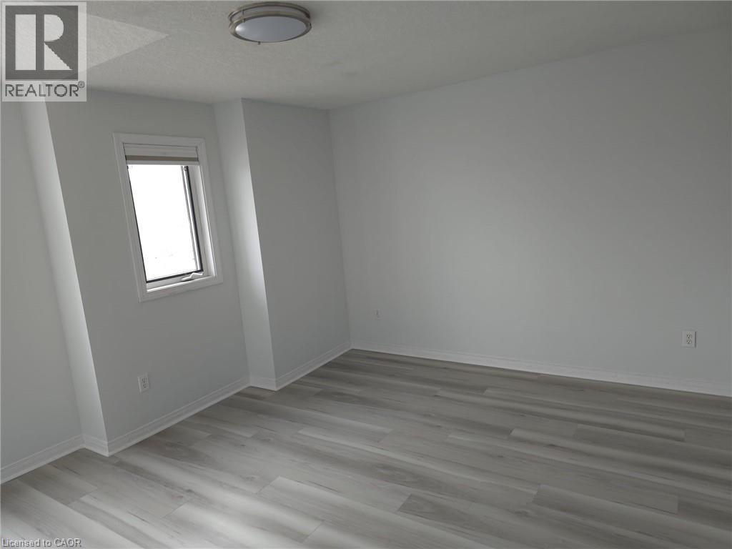 271 Activa Avenue, Kitchener, Ontario  N2E 3V2 - Photo 18 - 40774207