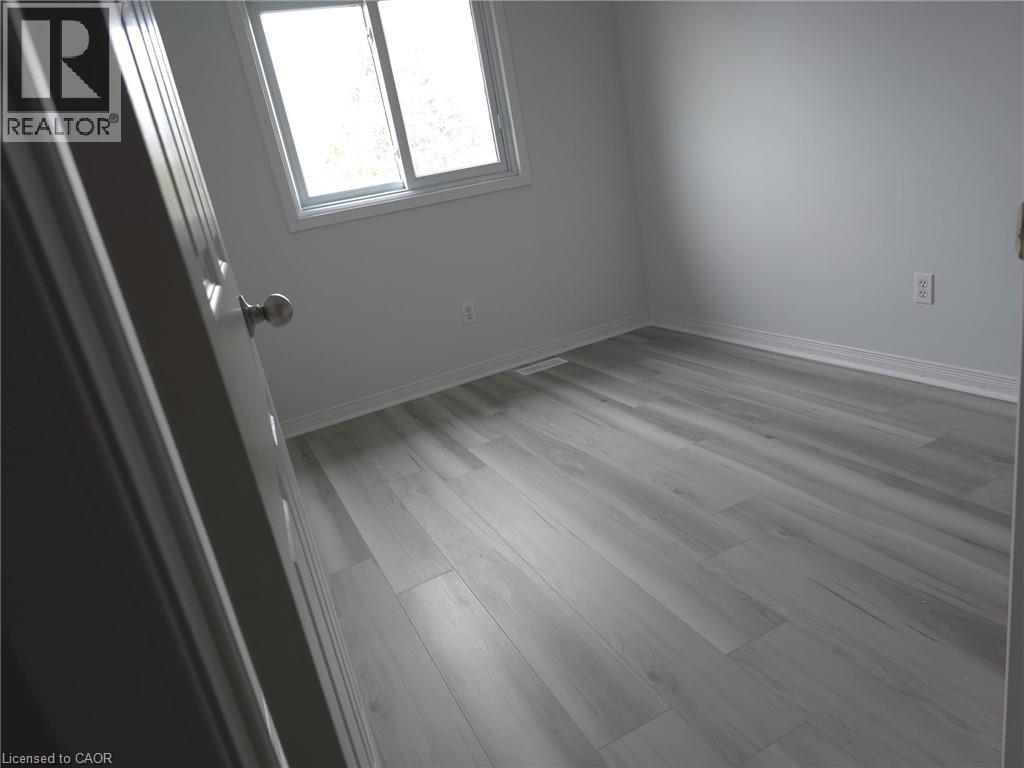 271 Activa Avenue, Kitchener, Ontario  N2E 3V2 - Photo 19 - 40774207