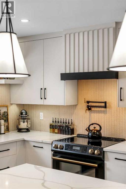 2416 Palliser Drive Sw, Calgary, Alberta  T2V 3S7 - Photo 9 - A2292807