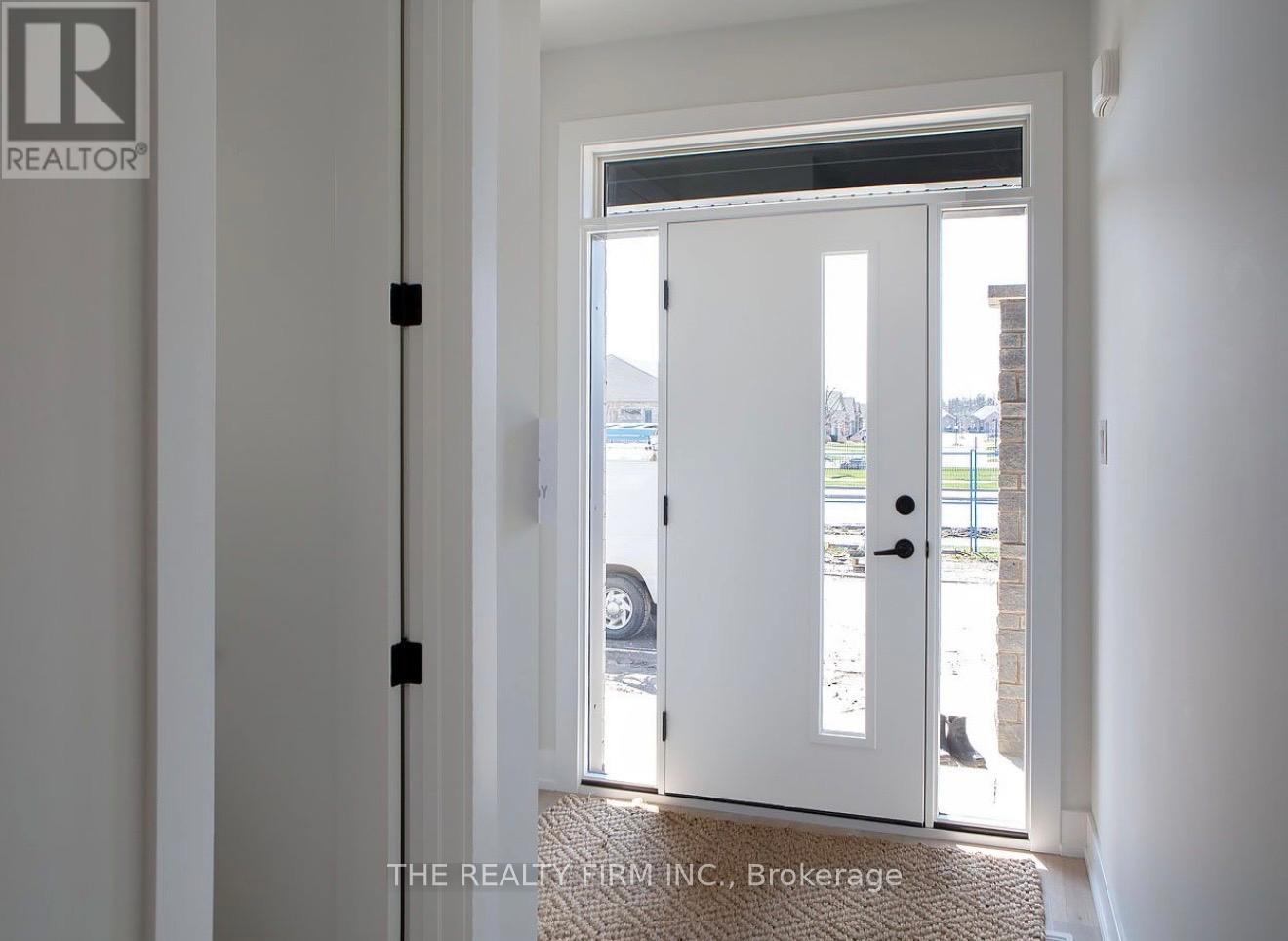 6 - 1570 Coronation Drive, London North, Ontario  N6G 5P6 - Photo 3 - X12911986