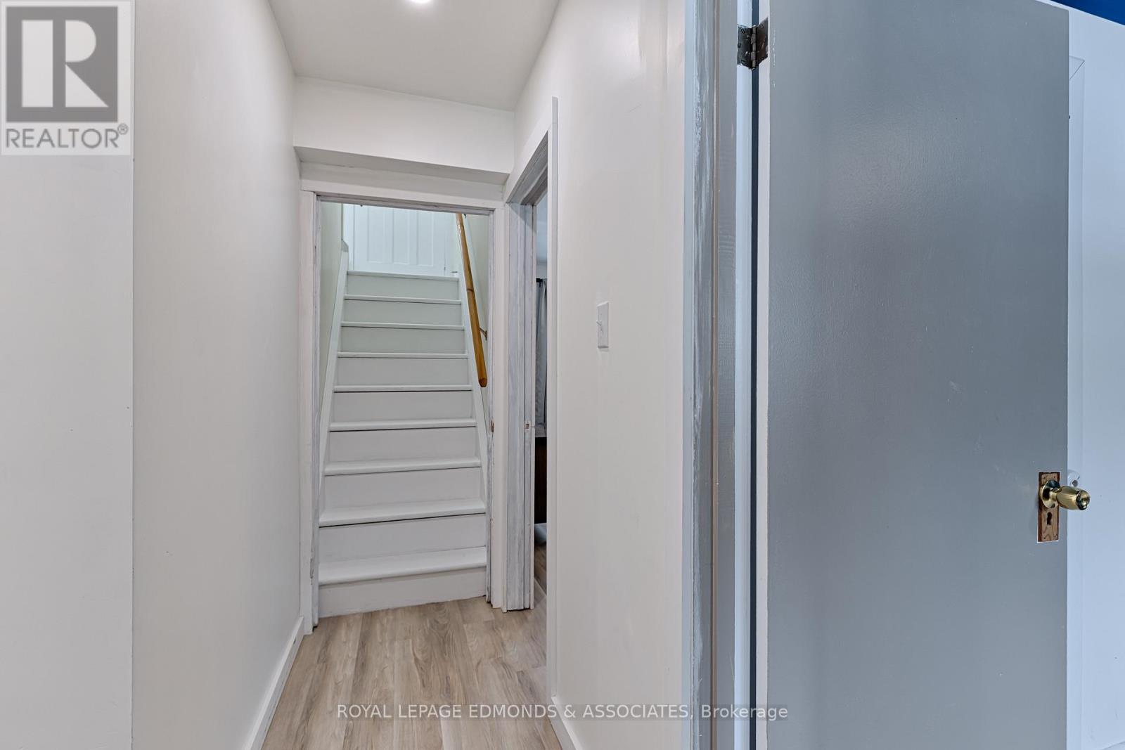 13 Plant Road, Laurentian Hills, Ontario  K0J 1J0 - Photo 15 - X12912010