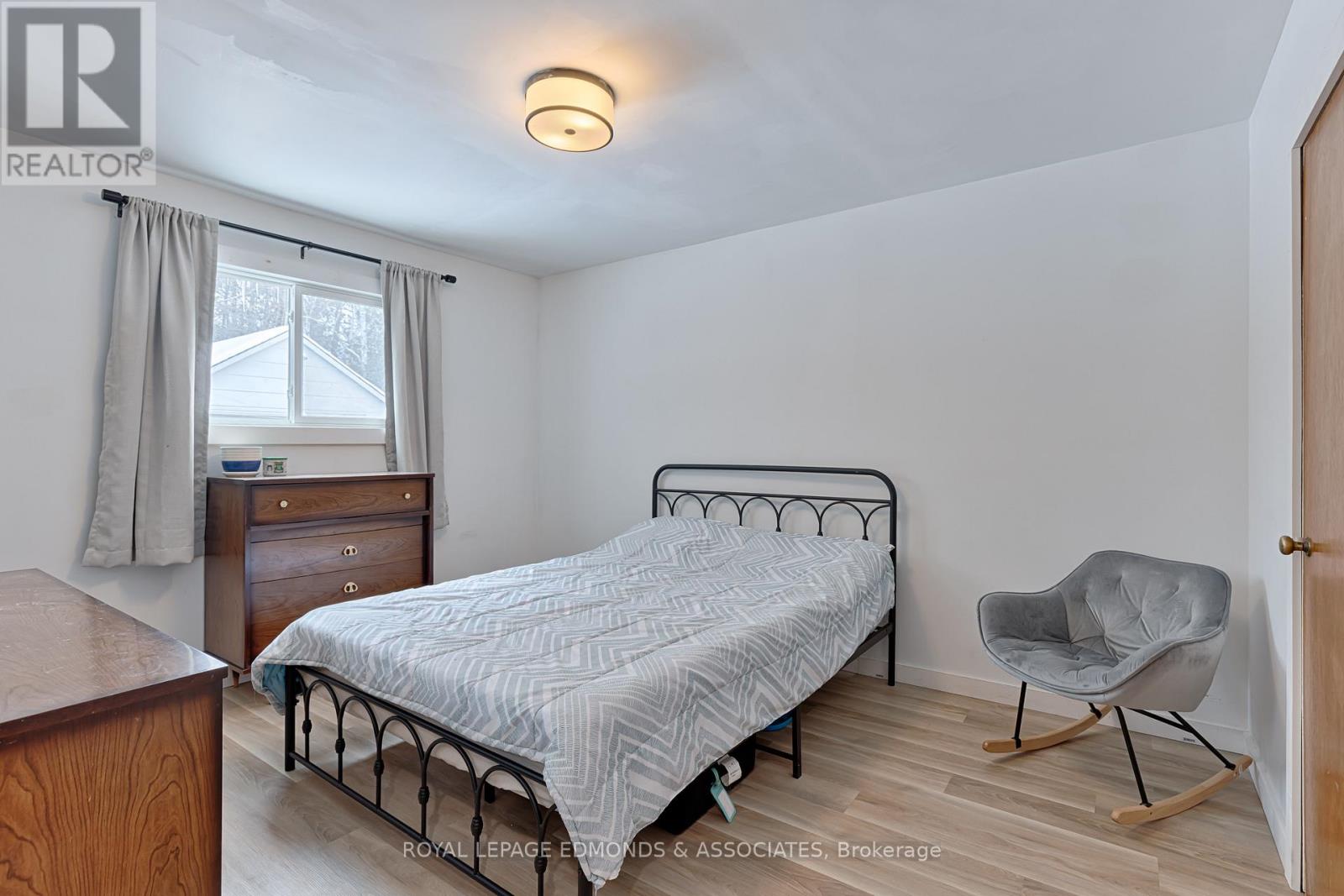 13 Plant Road, Laurentian Hills, Ontario  K0J 1J0 - Photo 16 - X12912010