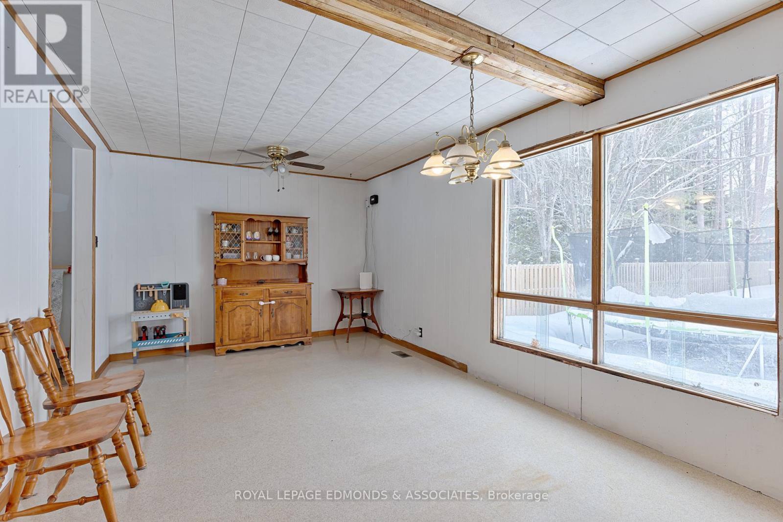 13 Plant Road, Laurentian Hills, Ontario  K0J 1J0 - Photo 8 - X12912010