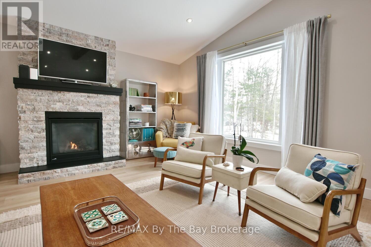 16 Caribbean Drive, Wasaga Beach, Ontario  L9Z 2W3 - Photo 14 - S12911916