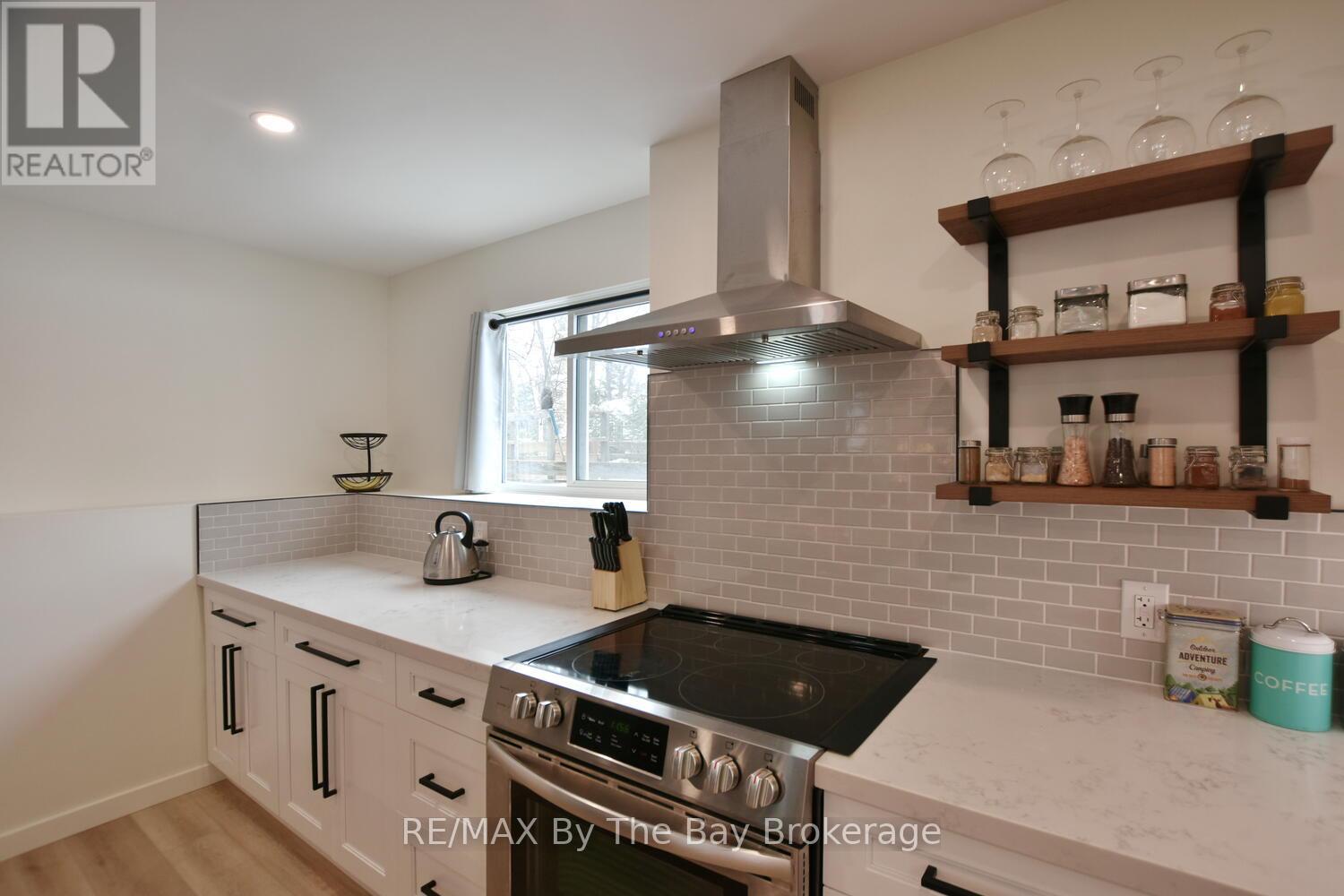 16 Caribbean Drive, Wasaga Beach, Ontario  L9Z 2W3 - Photo 33 - S12911916