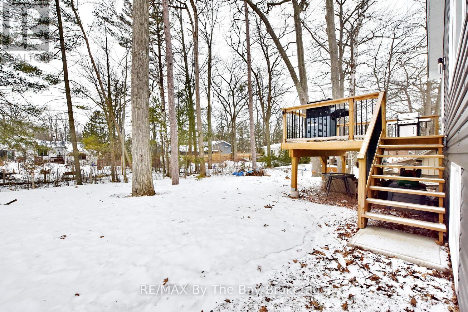 16 Caribbean Drive, Wasaga Beach, Ontario  L9Z 2W3 - Photo 44 - S12911916