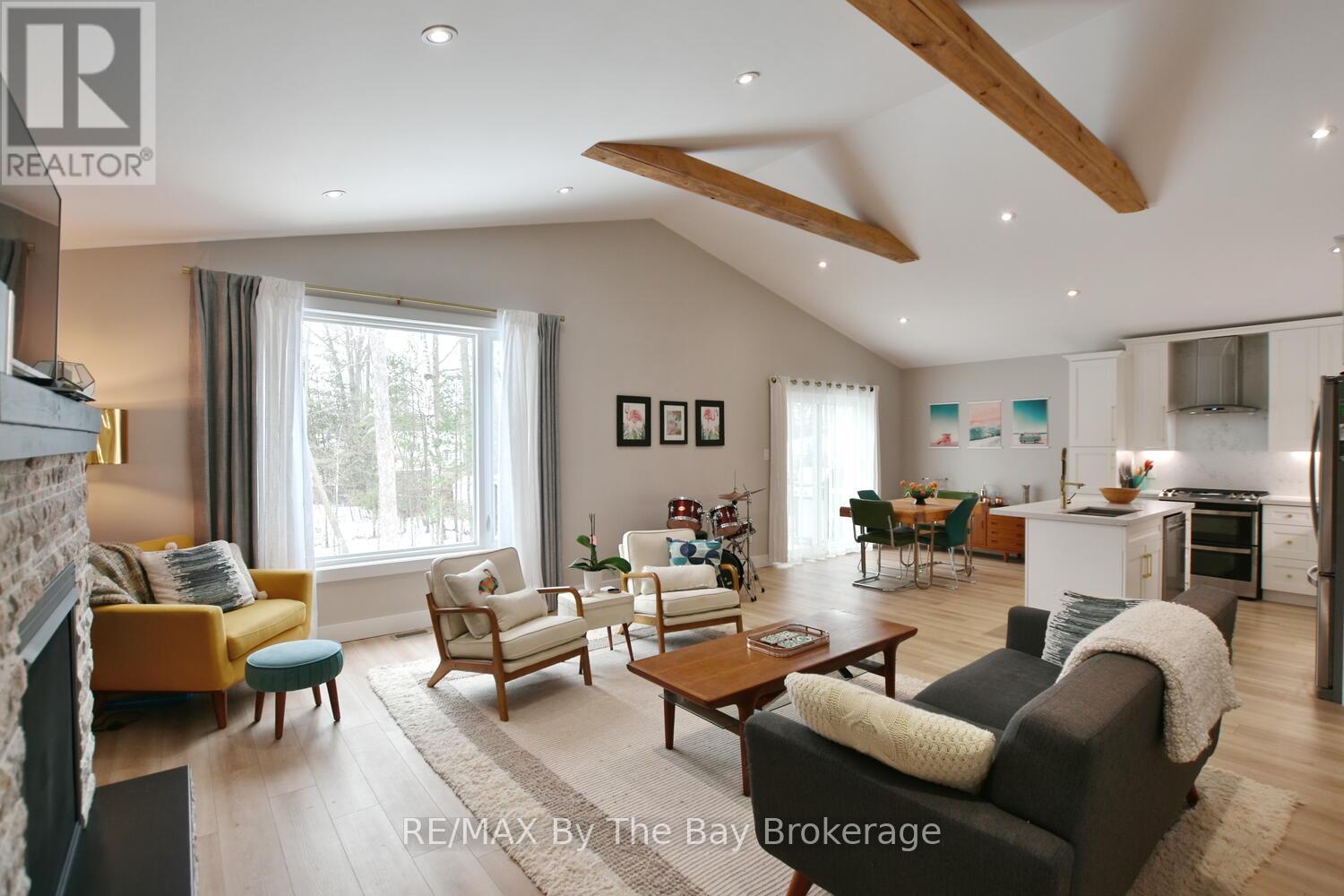 16 Caribbean Drive, Wasaga Beach, Ontario  L9Z 2W3 - Photo 6 - S12911916