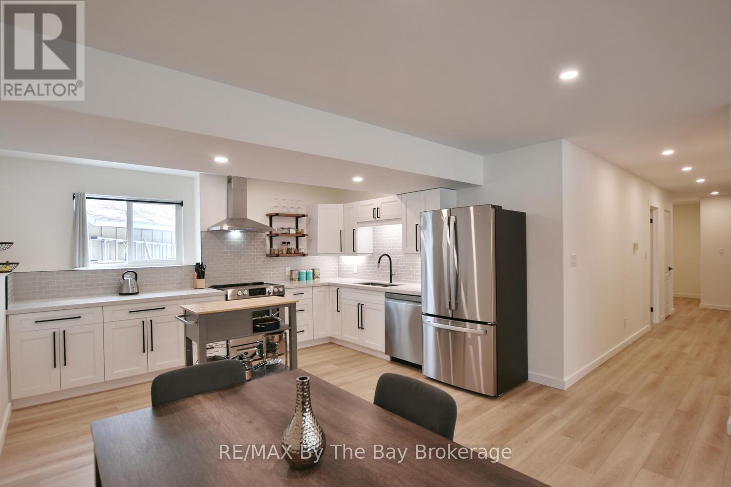 16 Caribbean Drive, Wasaga Beach, Ontario  L9Z 2W3 - Photo 29 - S12911916