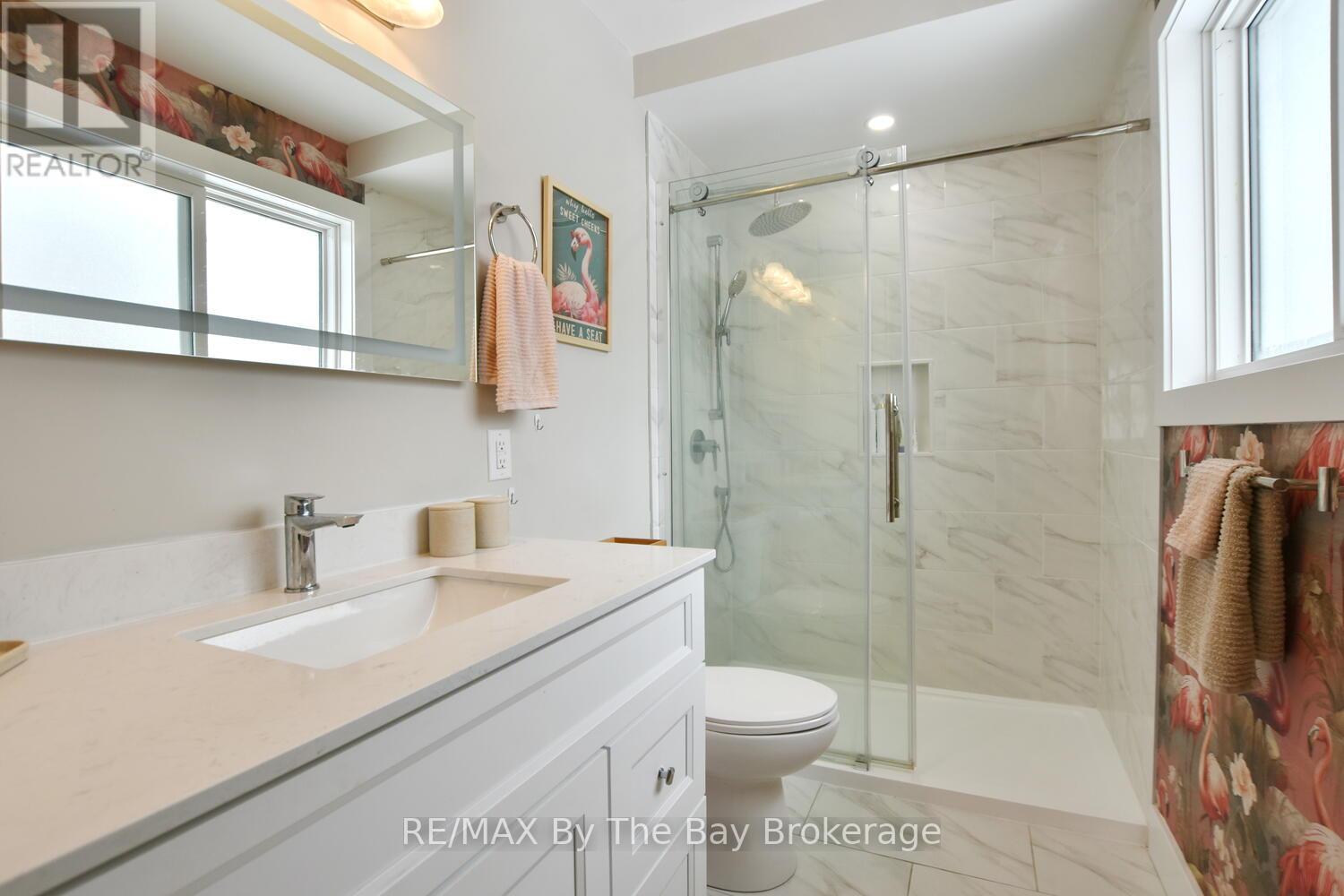 16 Caribbean Drive, Wasaga Beach, Ontario  L9Z 2W3 - Photo 9 - S12911916