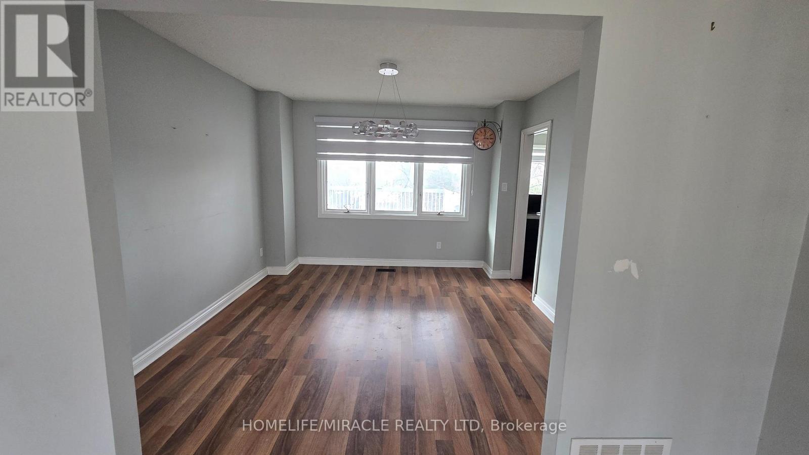 Upper - 442 Rimosa Court, Oshawa, Ontario  L1J 7T6 - Photo 5 - E12883704